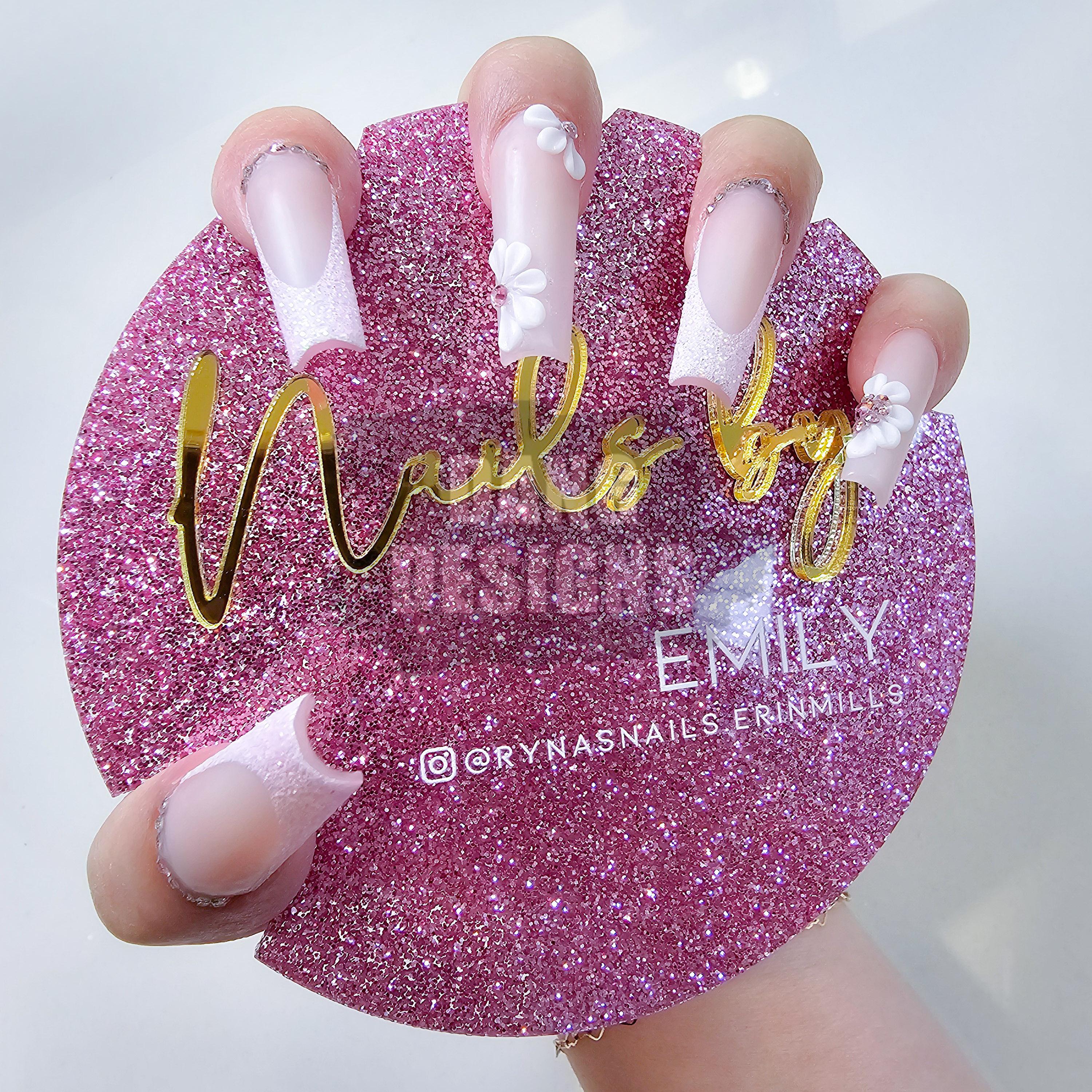 Nailfie Photo Prop