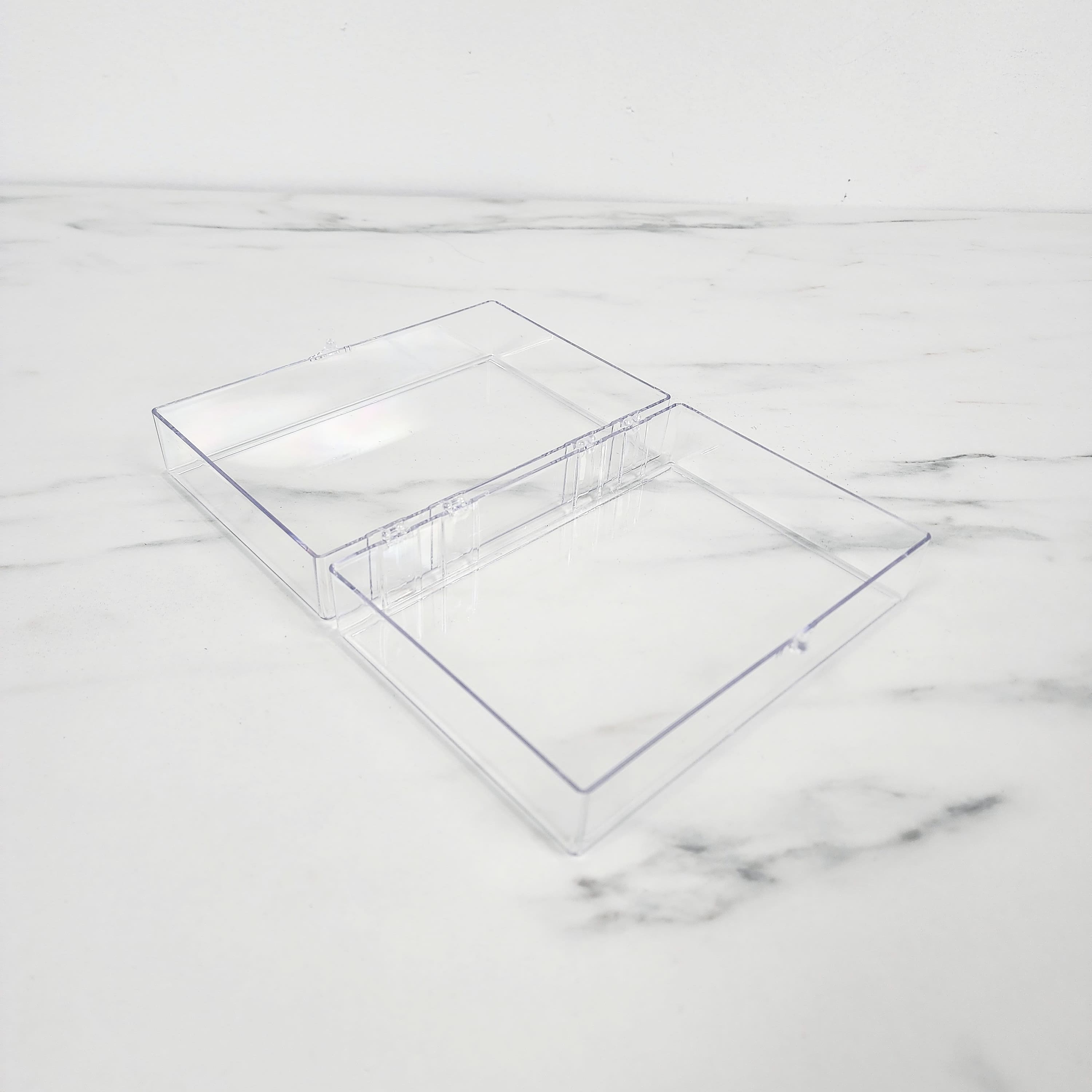Clear Plastic Hinged Box